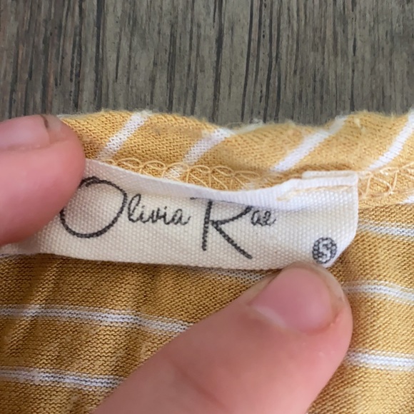 Olivia Rae knotted top - Picture 2 of 2